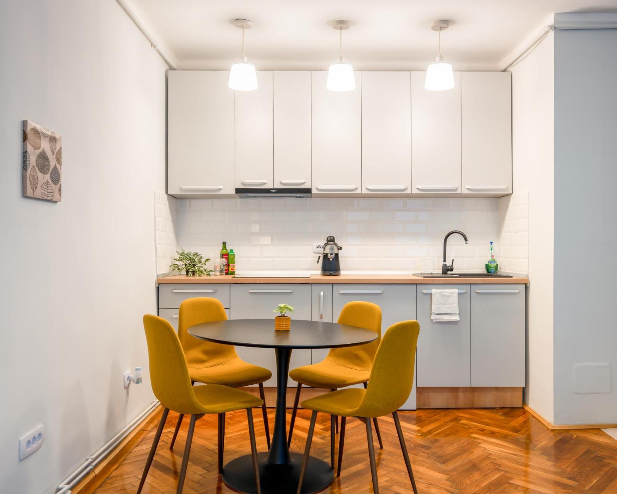 Cosy Center Apartment Брашов Экстерьер фото